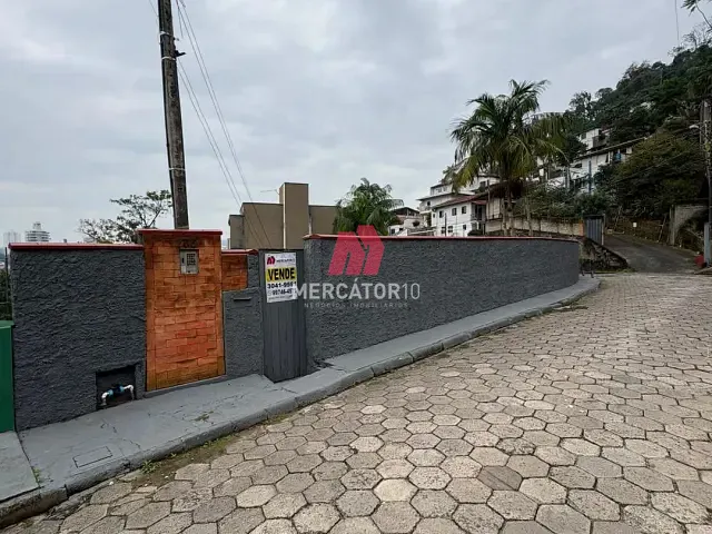 Casa 3 quartos e 2 banheiros, à venda, no bairro Itoupava Seca em Blumenau