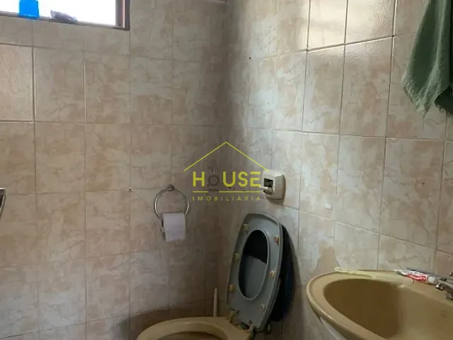 Casa com 300m², à venda, no bairro Parque Residencial do Lago em Votuporanga