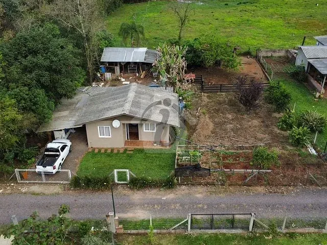 Casa com 990m² 1 quarto e 1 banheiro, à venda, no bairro Pontes Filho em Teutônia