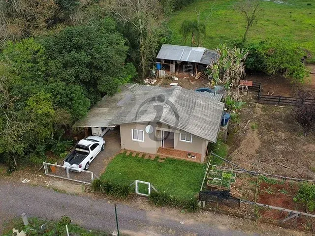 Casa com 990m² 1 quarto e 1 banheiro, à venda, no bairro Pontes Filho em Teutônia