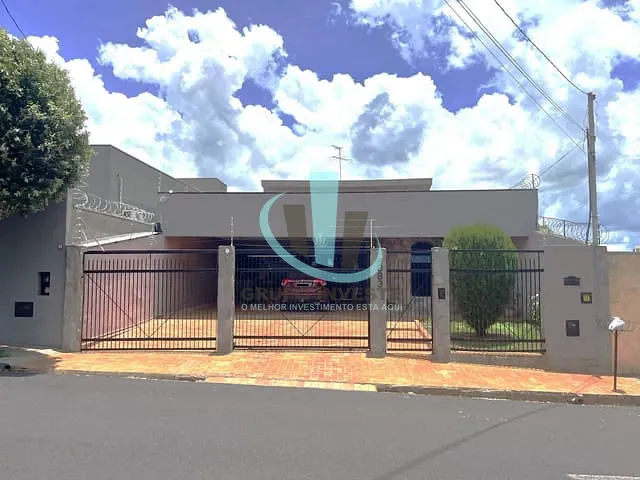 Sobrado com 499m² 3 quartos e 3 banheiros, à venda, no bairro JARDIM SANTA ANGELINA em ARARAQUARA