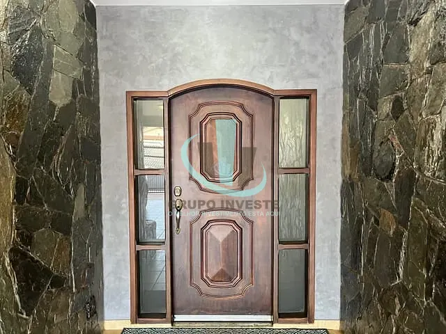 Sobrado com 499m² 3 quartos e 3 banheiros, à venda, no bairro JARDIM SANTA ANGELINA em ARARAQUARA