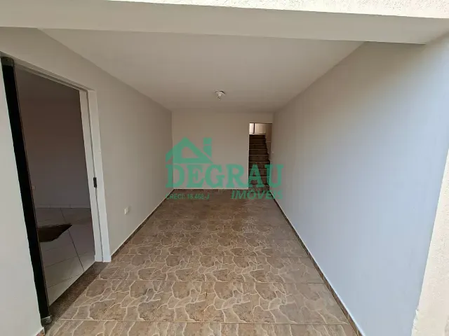 Casa 3 quartos e 2 banheiros, para alugar, no bairro Vila Nossa Senhora de Fátima em Itapeva