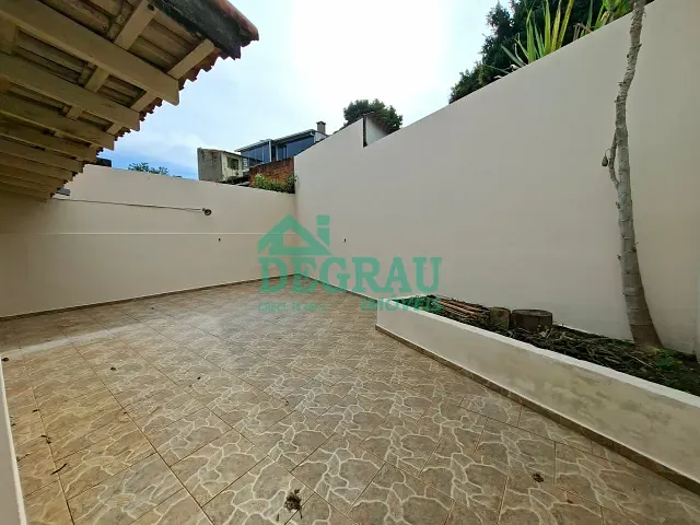 Casa 3 quartos e 2 banheiros, para alugar, no bairro Vila Nossa Senhora de Fátima em Itapeva