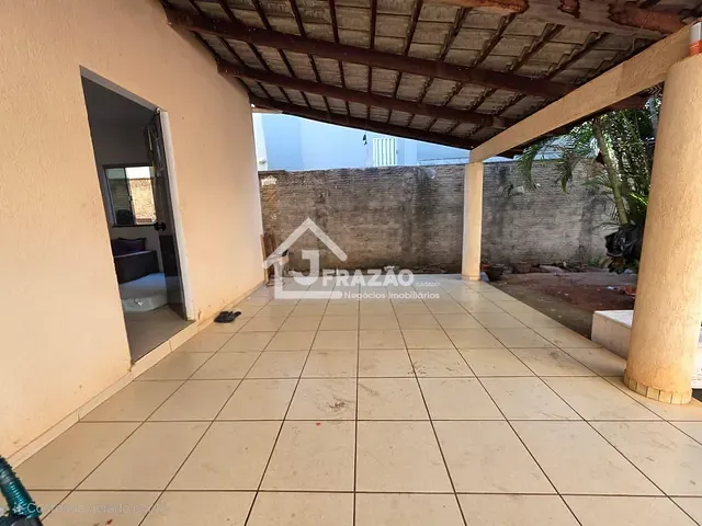 Casa 3 quartos e 2 banheiros, à venda, no bairro Residencial Recanto do Bosque em Goiânia