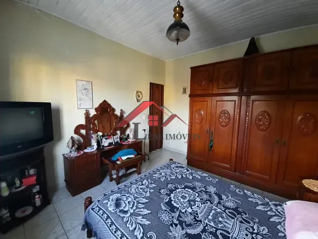 Casa com 240m² 4 quartos e 2 banheiros, à venda, no bairro Vila Camilópolis em Santo André