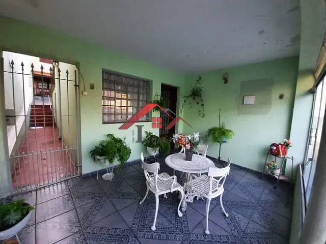 Casa com 240m² 4 quartos e 2 banheiros, à venda, no bairro Vila Camilópolis em Santo André