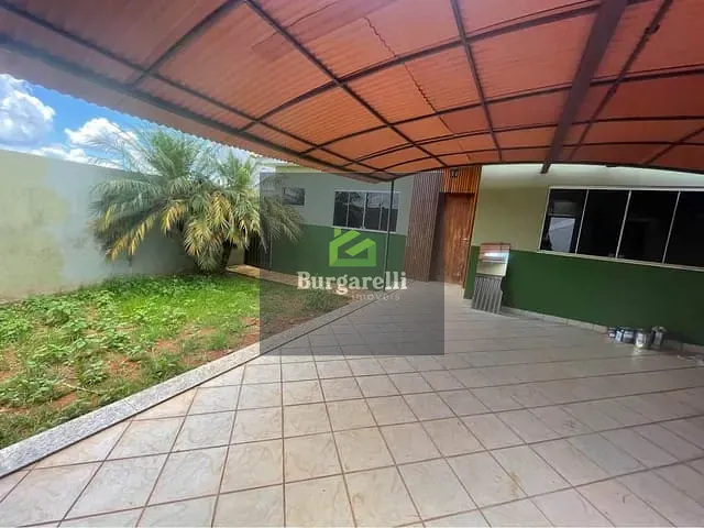 Casa 6 quartos e 3 banheiros, para alugar, no bairro Nova Lavras em Lavras