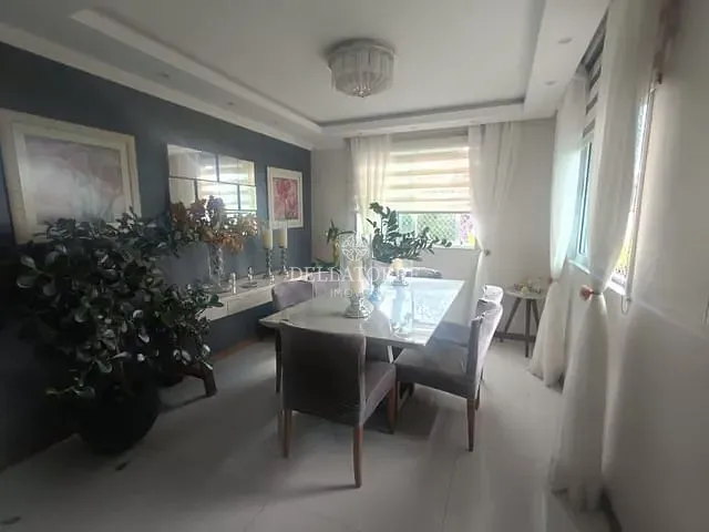 Casa com 555m² 3 quartos e 3 banheiros, à venda, no bairro Tijuca em Teresópolis