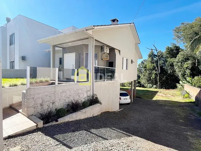 Casa com 70m² 3 quartos e 1 banheiro, à venda, no bairro Parque de Exposições em Concórdia