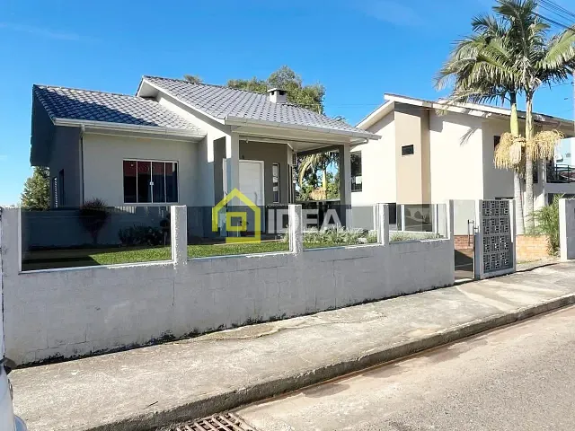 Casa com 70m² 3 quartos e 1 banheiro, à venda, no bairro Parque de Exposições em Concórdia