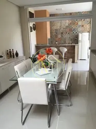 Casa, 3 quartos, 250 m² - Foto 2