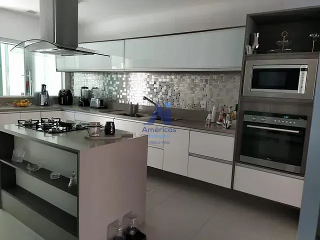 Casa com 350m² 4 quartos e 5 banheiros, à venda, no bairro Vargem Pequena em Rio de Janeiro