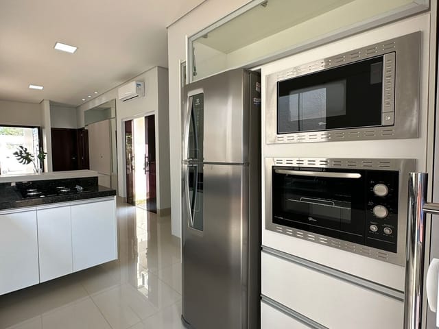 Casa com 232m² 2 quartos e 2 banheiros, à venda, no bairro Jardim Paraíso em Sinop