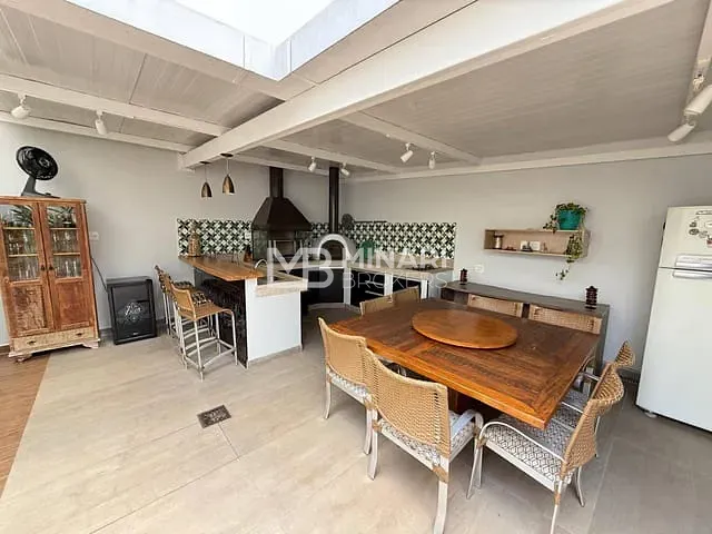 Casa 4 quartos e 3 banheiros, à venda, no bairro Tamboré em Santana de Parnaíba