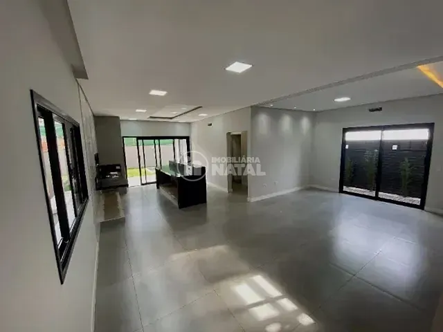 Casa com 250m² 3 quartos e 3 banheiros, à venda, no bairro Gleba Simon Frazer em Londrina