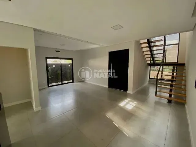 Casa com 250m² 3 quartos e 3 banheiros, à venda, no bairro Gleba Simon Frazer em Londrina
