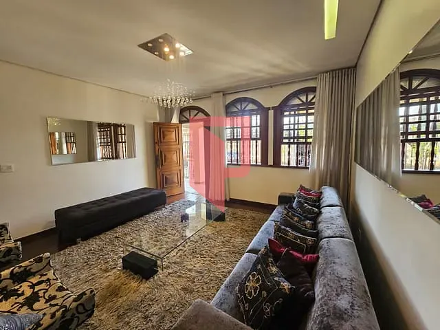 Casa com 367m² 5 quartos e 5 banheiros, à venda, no bairro Santa Rosa em Belo Horizonte
