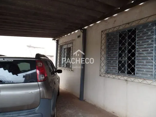 Casa com 250m² 2 quartos e 1 banheiro, à venda, no bairro Cidade Nova em Santa Bárbara D'Oeste