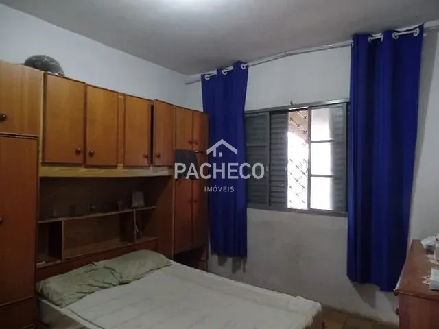 Casa com 250m² 2 quartos e 1 banheiro, à venda, no bairro Cidade Nova em Santa Bárbara D'Oeste