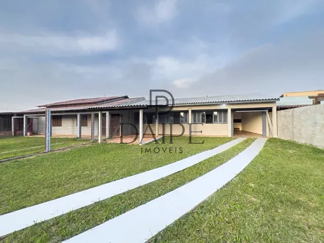 Casa com 300m² 2 quartos e 1 banheiro, à venda, no bairro Nova Tramandaí  em Tramandaí