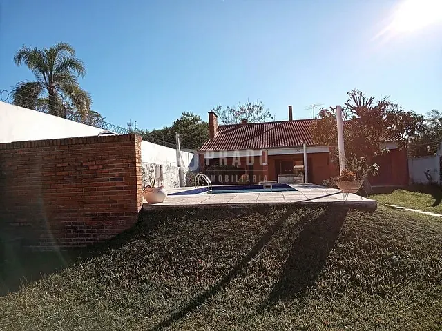 Casa com 825m² 3 quartos e 3 banheiros, à venda, no bairro Laranjal em Pelotas