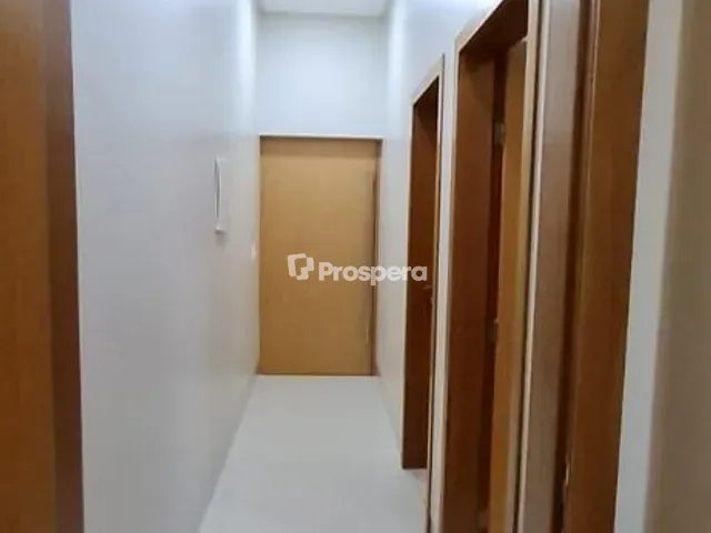 Casa com 490m² 4 quartos e 6 banheiros, à venda, no bairro Residencial Anaville em Anápolis