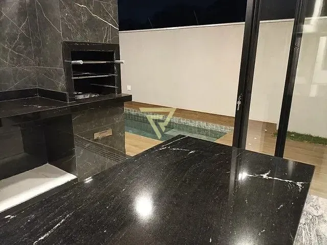 Casa com 300m² 3 quartos e 4 banheiros, à venda, no bairro Portal da Mata em Ribeirão Preto