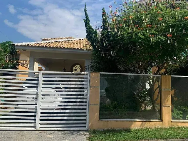 Casa com 300m² 3 quartos e 3 banheiros, à venda, no bairro Ogiva em Cabo Frio