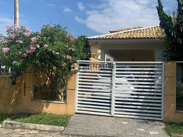 Casa com 300m² 3 quartos e 3 banheiros, à venda, no bairro Ogiva em Cabo Frio