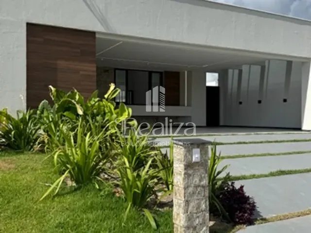 Casa 4 quartos e 3 banheiros, à venda, no bairro Olivença em Ilhéus
