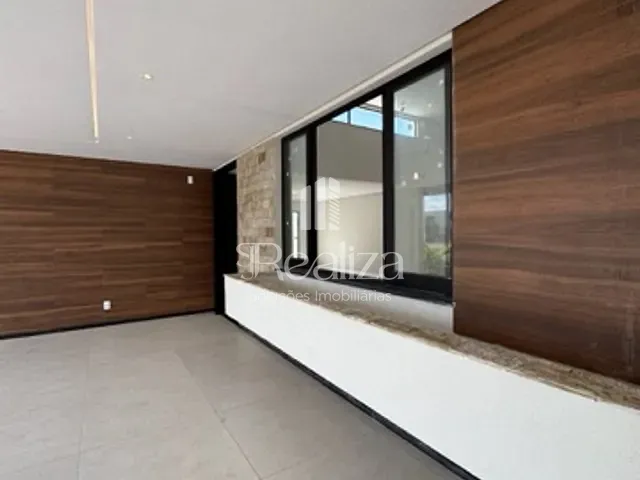 Casa 4 quartos e 3 banheiros, à venda, no bairro Olivença em Ilhéus