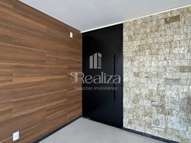 Casa 4 quartos e 3 banheiros, à venda, no bairro Olivença em Ilhéus