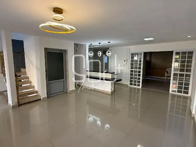 Casa com 200m² 3 quartos e 5 banheiros, à venda, no bairro Pitimbu em Natal