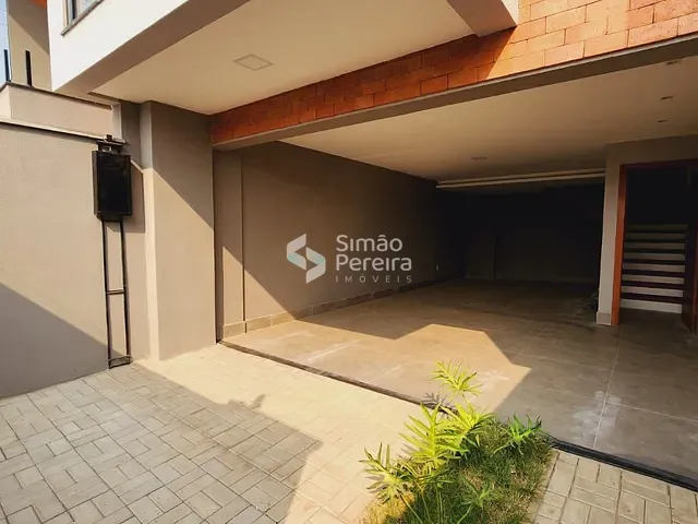 Casa 3 quartos e 3 banheiros, à venda, no bairro Santa Catarina em Juiz de Fora