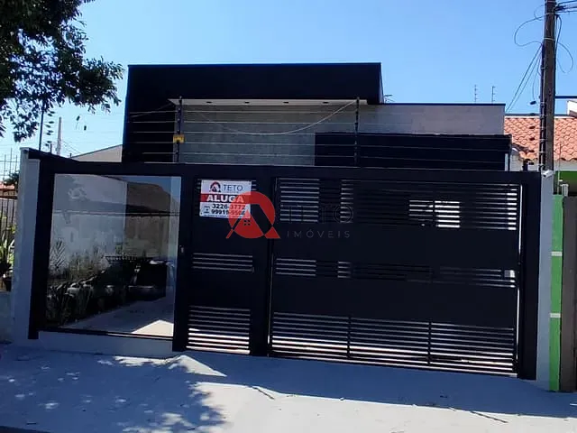 Casa 3 quartos e 2 banheiros, à venda, no bairro Jardim Pinheiros II em Maringá