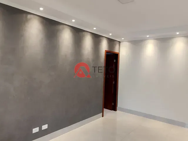 Casa 3 quartos e 2 banheiros, à venda, no bairro Jardim Pinheiros II em Maringá