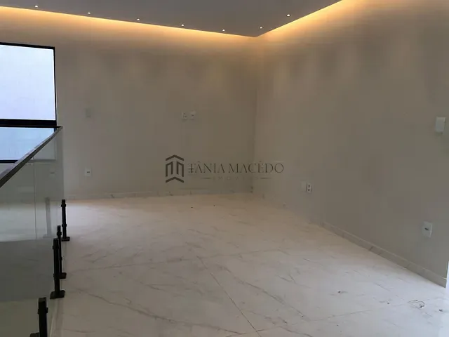 Casa com 528m² 5 quartos e 5 banheiros, à venda, no bairro Várzea em Recife