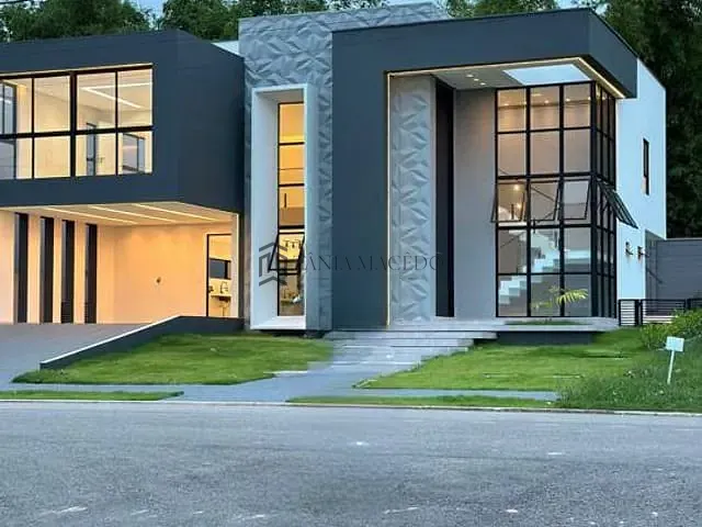 Casa com 528m² 5 quartos e 5 banheiros, à venda, no bairro Várzea em Recife