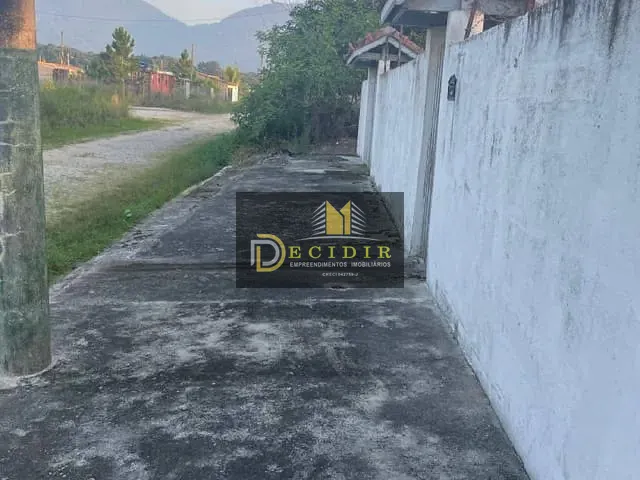 Casa com 500m² 4 quartos e 3 banheiros, à venda, no bairro Est dos Eucaliptos em Peruíbe
