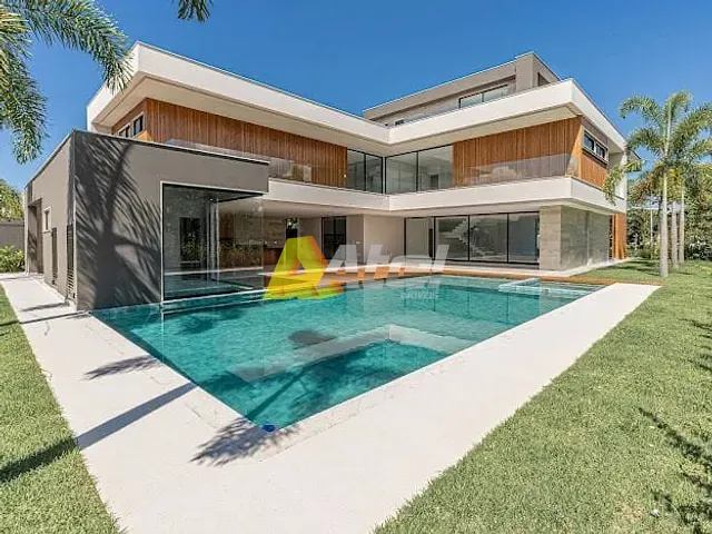Casa com 900m² 5 quartos e 8 banheiros, à venda, no bairro Barra da Tijuca em Rio de Janeiro