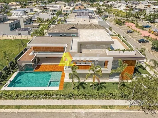 Casa com 900m² 5 quartos e 8 banheiros, à venda, no bairro Barra da Tijuca em Rio de Janeiro