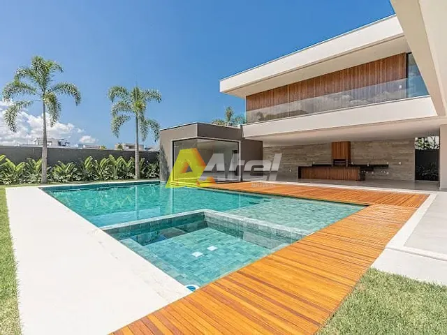 Casa com 900m² 5 quartos e 8 banheiros, à venda, no bairro Barra da Tijuca em Rio de Janeiro