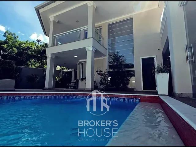 Casa 4 quartos e 7 banheiros, à venda, no bairro Fradinhos em Vitória