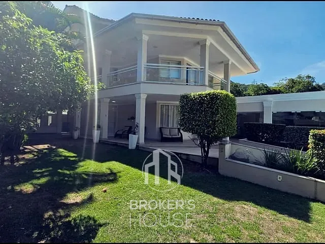 Casa 4 quartos e 7 banheiros, à venda, no bairro Fradinhos em Vitória
