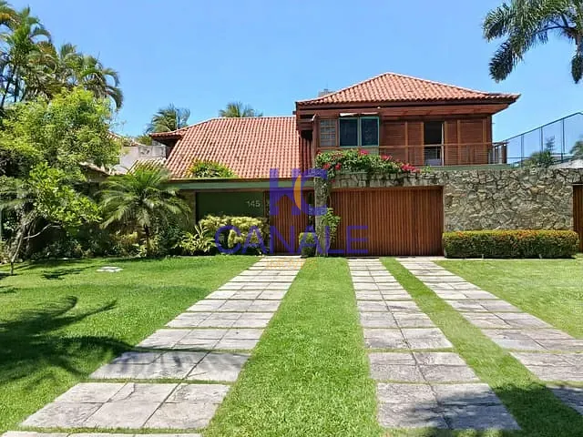 Casa com 598m² 5 quartos e 4 banheiros, para alugar, no bairro Barra da Tijuca em Rio de Janeiro