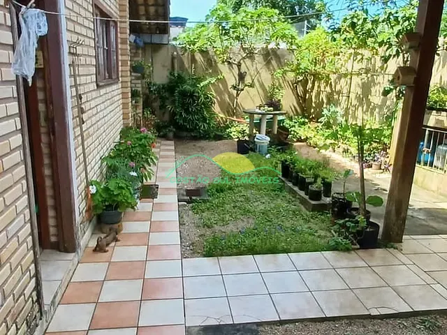 Casa com 396m² 2 quartos e 2 banheiros, à venda, no bairro Morro das Pedras em Florianópolis