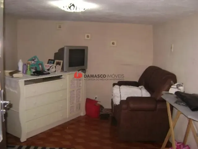 Casa 2 quartos e 1 banheiro, à venda, no bairro Cerâmica em São Caetano do Sul