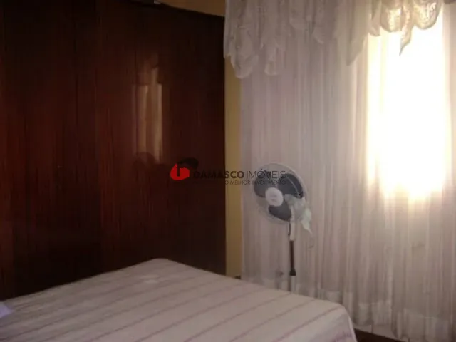Casa 2 quartos e 1 banheiro, à venda, no bairro Cerâmica em São Caetano do Sul