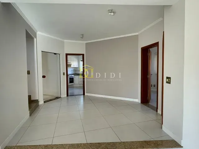 Casa 4 quartos e 3 banheiros, à venda ou para alugar, no bairro Rafael Alcalá em Porto Feliz